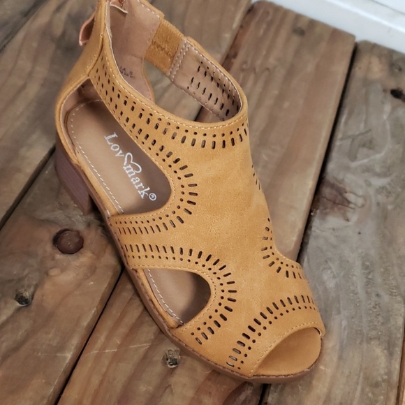 Camel Girls peep toe booties with tiny heel - Picture 5 of 8